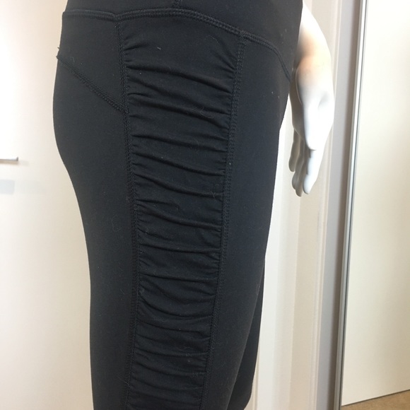 Lucy cropped exercise leggings - Picture 5 of 5
